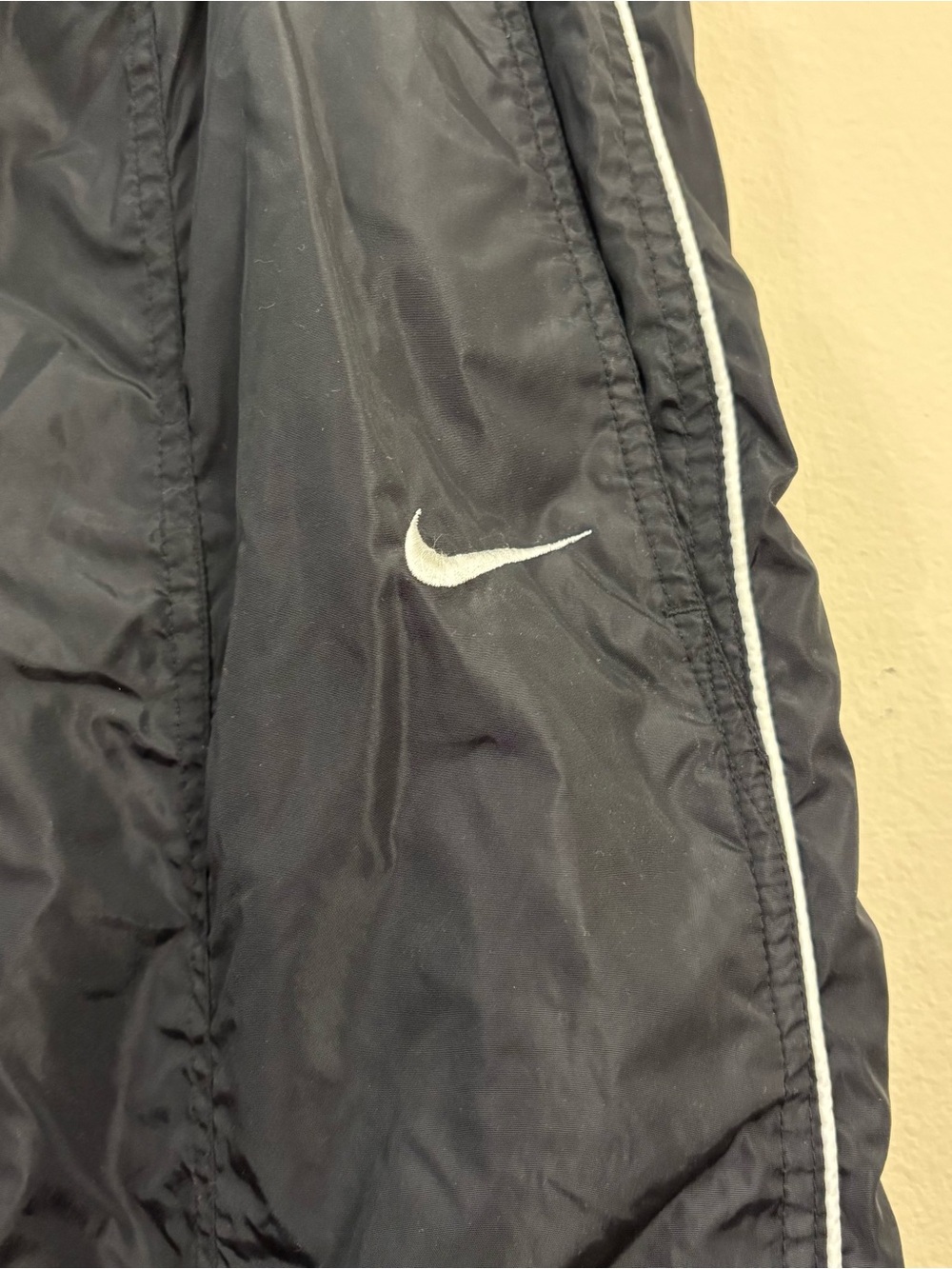 Vintage 90s Nike Men's L Black Lined Windbreaker Track Pants Y2K drill gorpcore - Picture 2 of 8